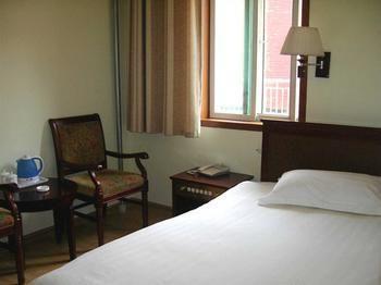 Juranzhijia Business Hotel Жинан Екстериор снимка